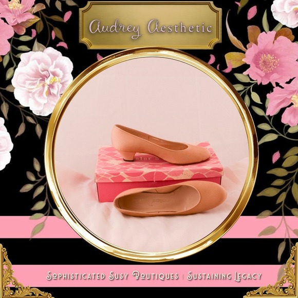 The Unbranded Brand Shoes - NMIB! Vintage Color Mate Light Pink Low Heel Kitten Pumps